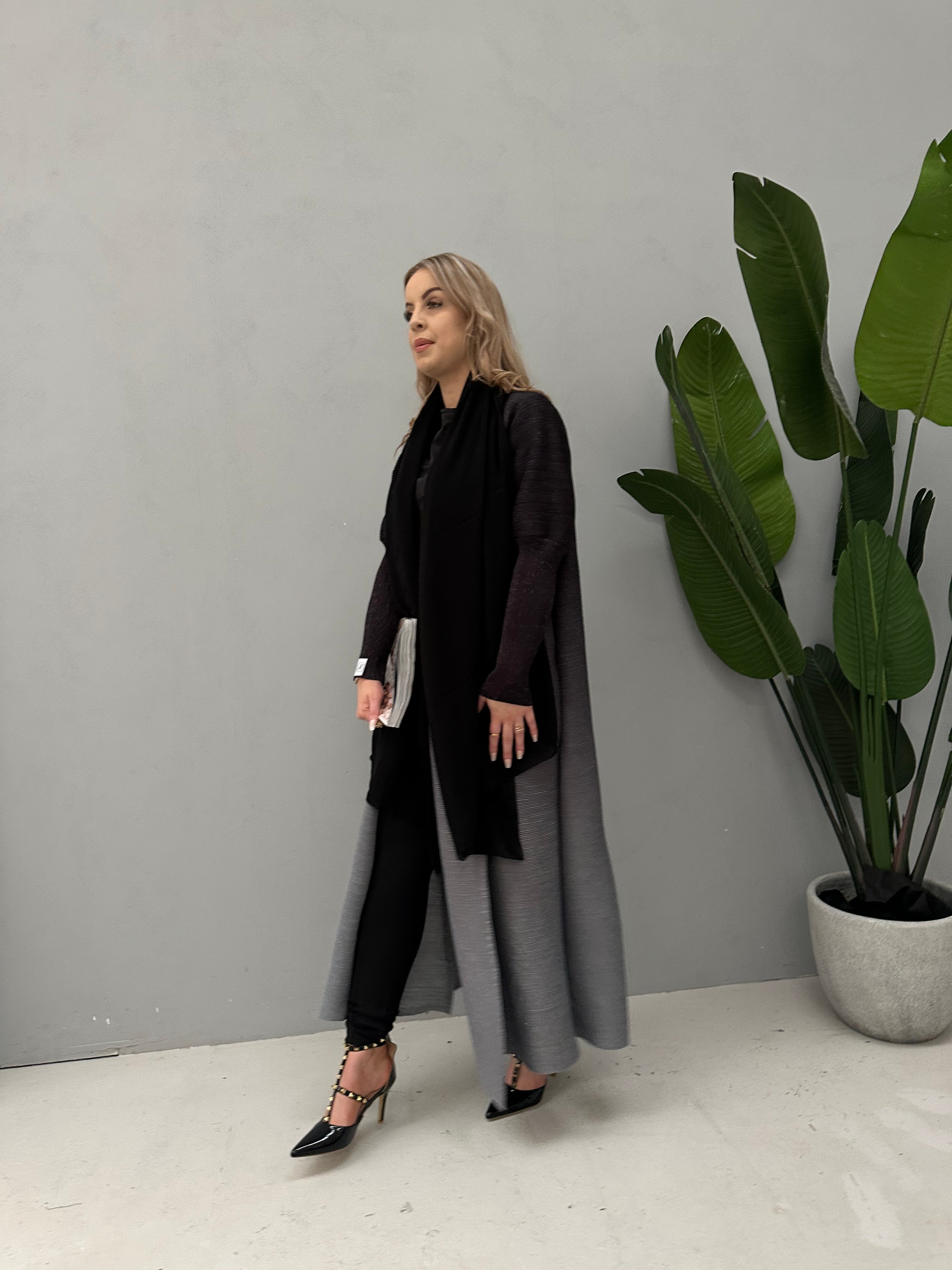 Black Ombre pleats